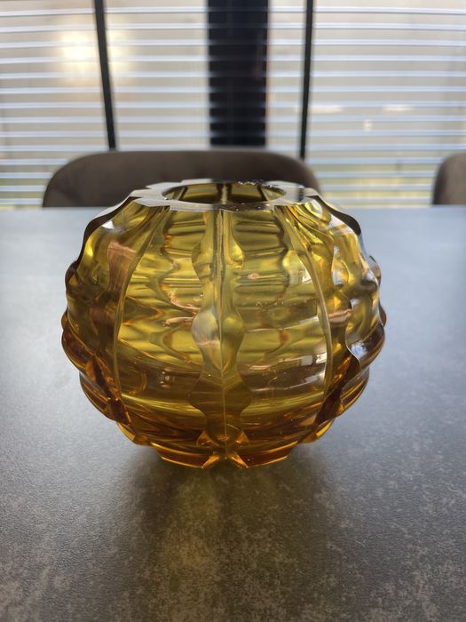 Wazon Huta Niemen Art Deco n. Hortensja Józefina Ćmielów kula