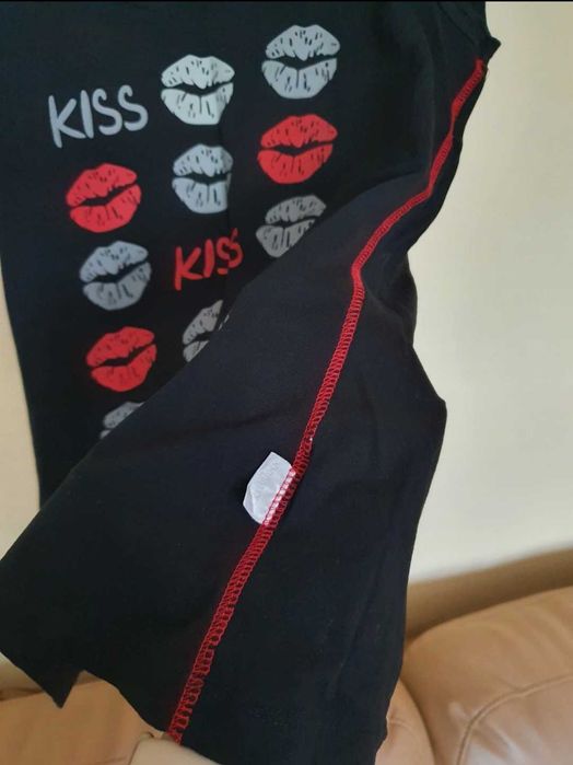 Czarny t-shirt Cropp z nadrukiem