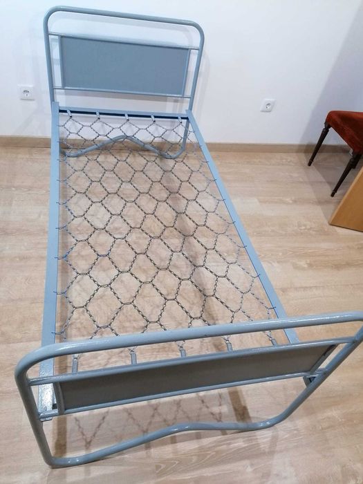 Cama de Ferro solteiro