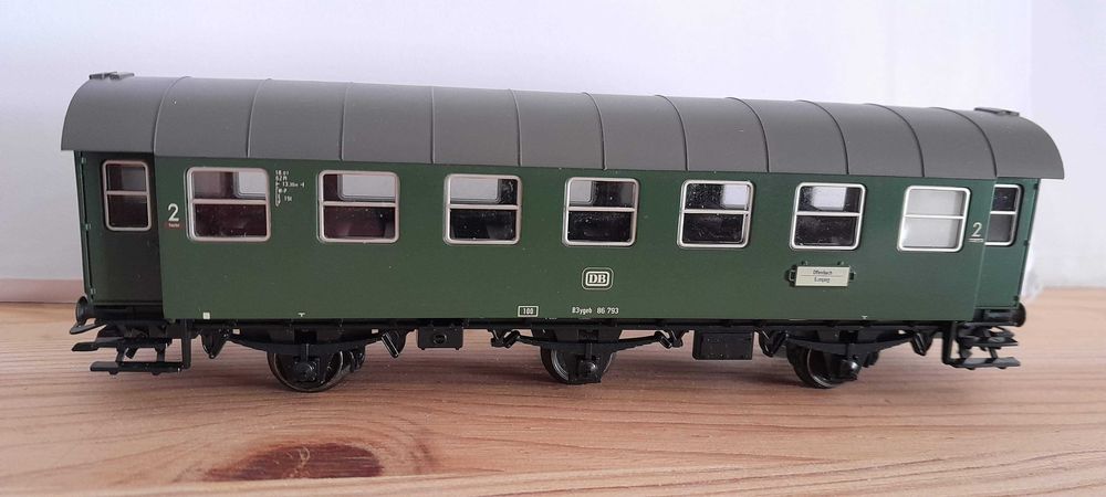 Carruagem de 2ª classe, três eixos-Marklin 4318-na sua caixa original