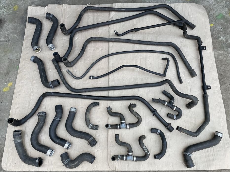 Патрубок шланги трубки тройник на VITO-VIANO W639