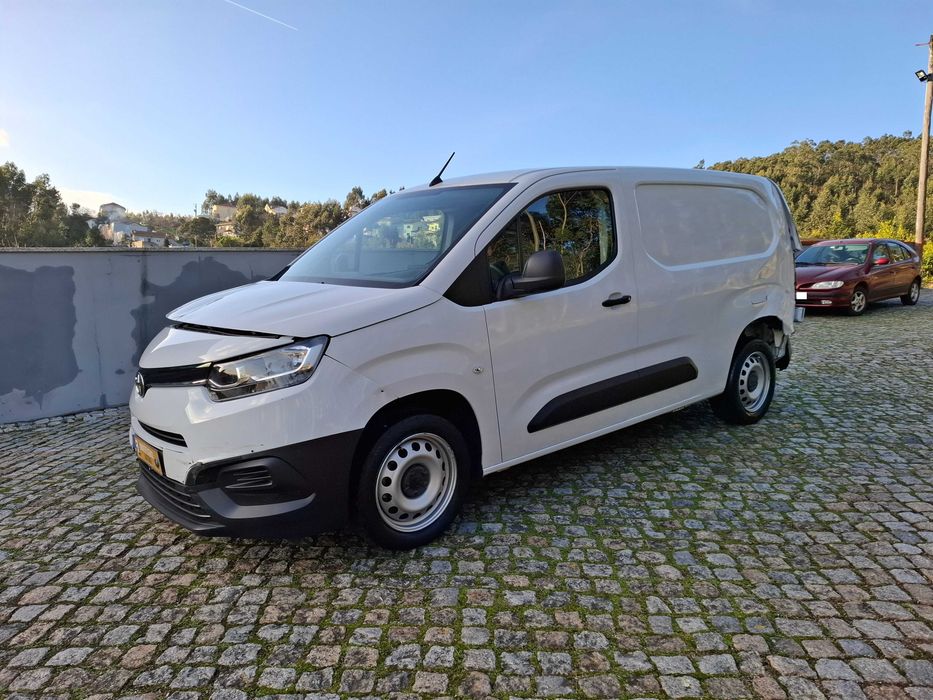 Toyota Proace Longa 45 Mil kms Nacional de 2023 COM IVA DEDUTIVEL