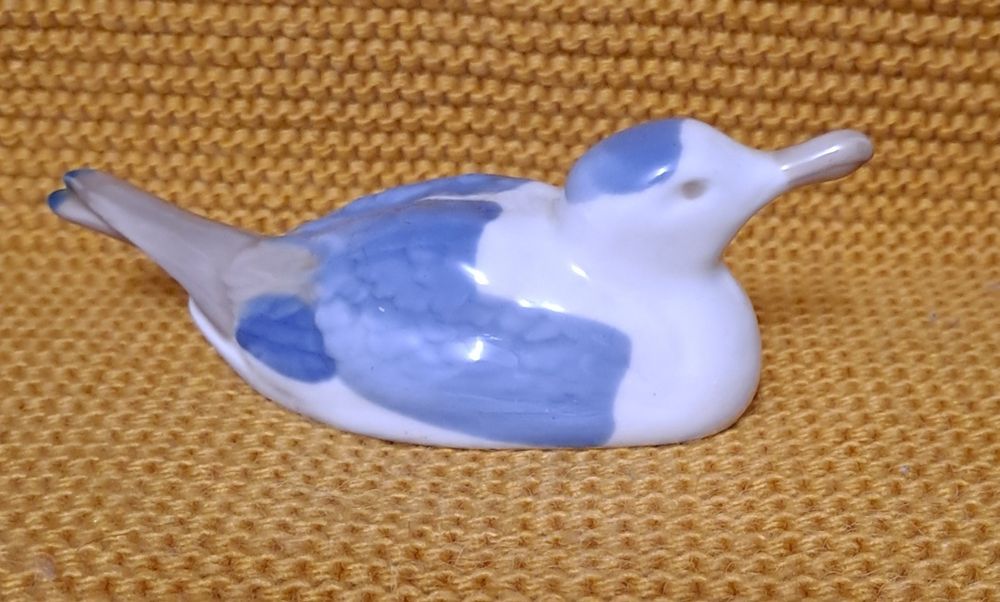 Фарфоровая статуэтка "Чайка"