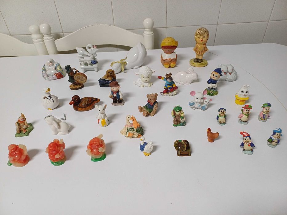 Bonecos e figuras várias 34 unidades
