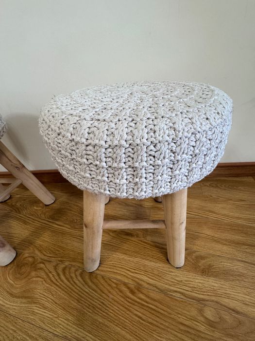 Banquetas em madeira