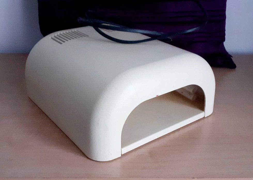 Lampa UV - tipsy - różyczki