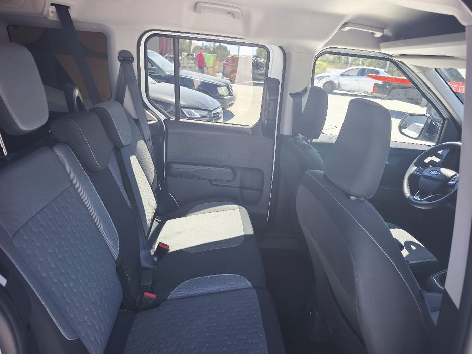Ford tourneo sinistrado