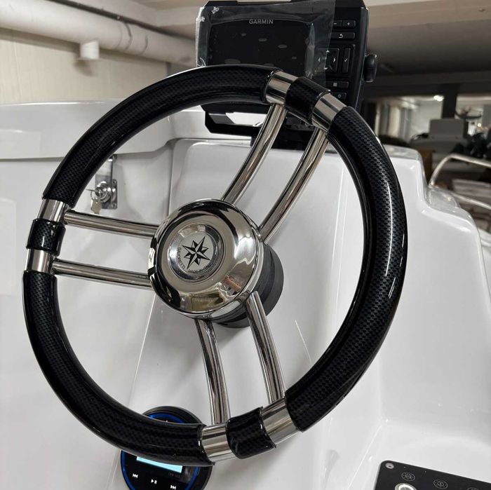 Gotowy biznes: produkcja łodzi DELFIN 435 – formy, kontakty know how