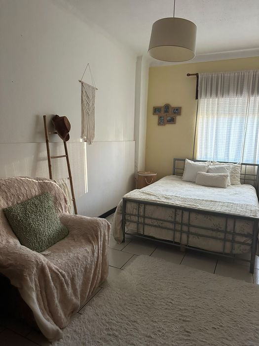 Aluga-se Apartamento T1 nos Penedos Altos - Covilhã
