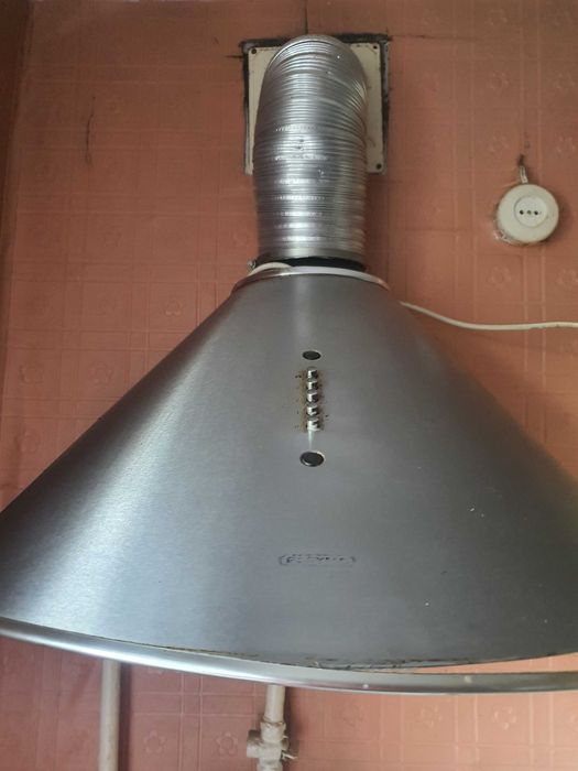 Витяжка для кухнi.700грн.Термiново.Самодемонтаж i самовивiз.