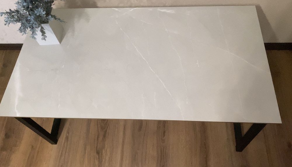 Журнальний стіл в стилі Loft