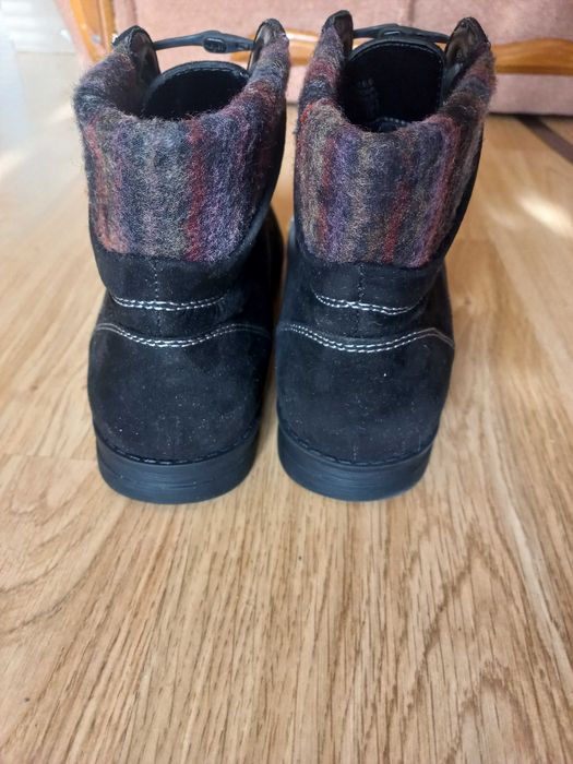 Женские новые замшевые демисезонные ботинки HEAVENLYSOLES 43 p.