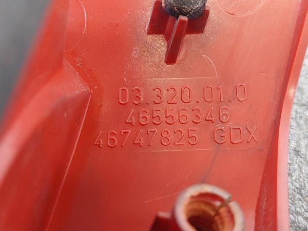 Farolim esquerdo ALFA ROMEO 147 (937_)