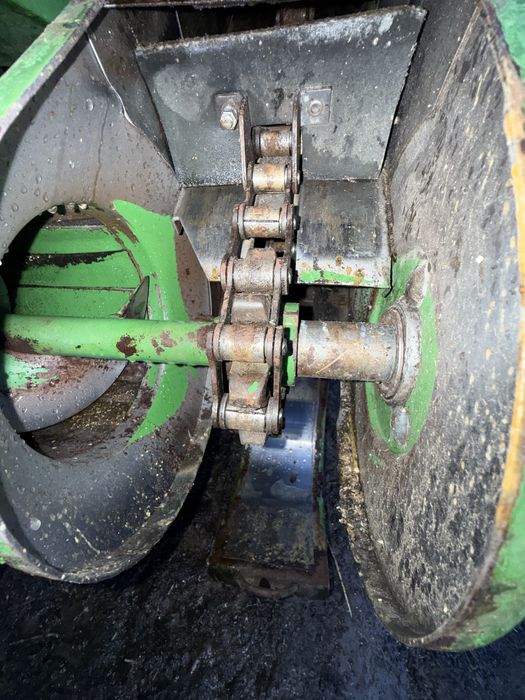 Свіжопривезений John Deere 1065 , Klima, жатка 3,65 візок Хороший стан