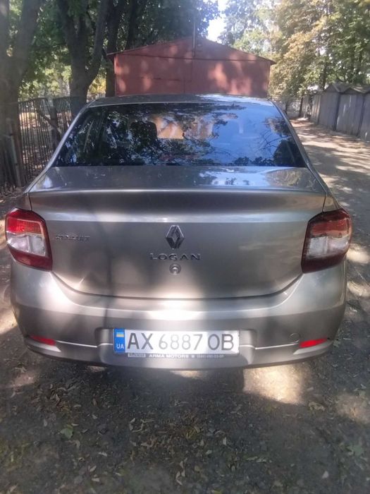 Оренда / прокат Renault Logan (газ/бензин)