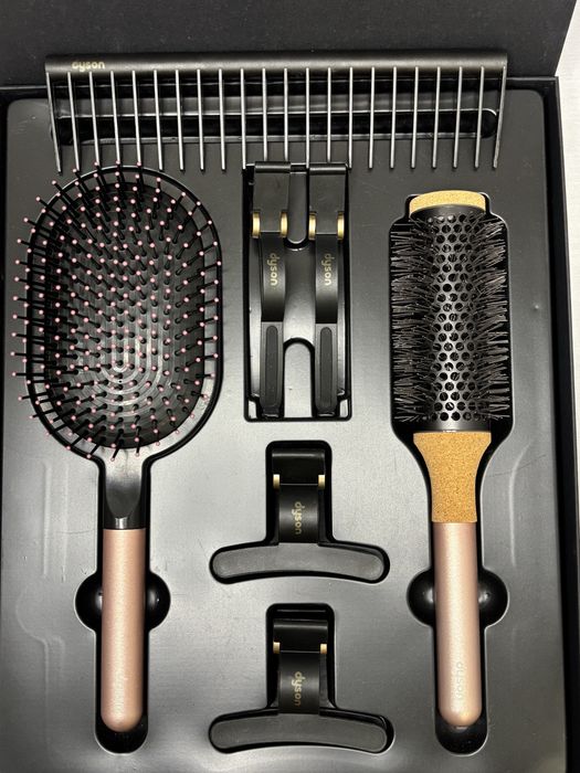 Подарунковий набір гребінців  Dyson Styling