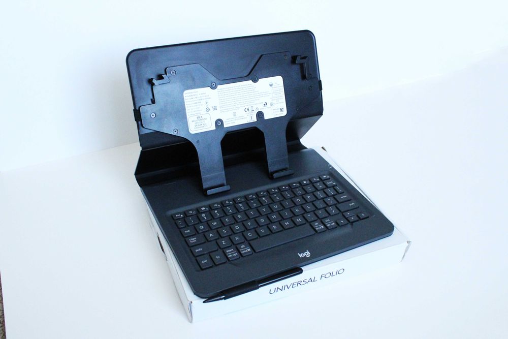 Logitech Universal Folio 9–10" etui z klawiaturą Bluetooth iOS Android