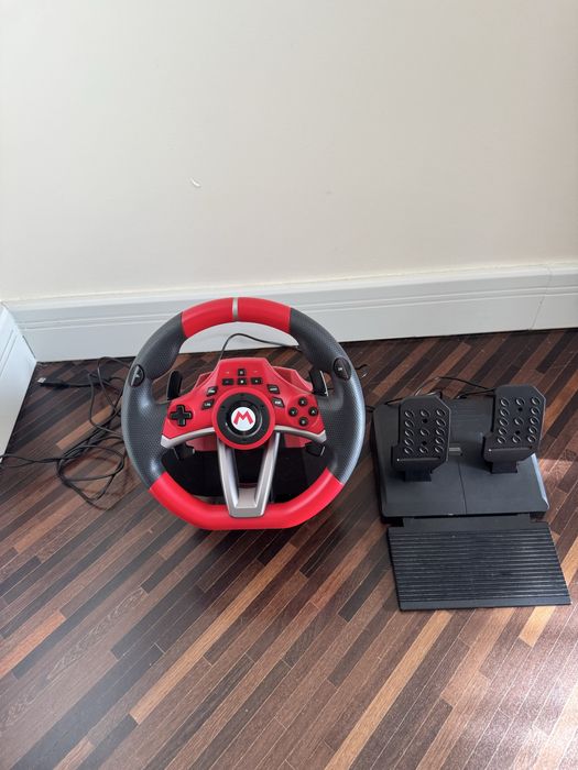 Kierownica i pedały do nintendo mariokart jak NOWE/ użyte jeden raz!