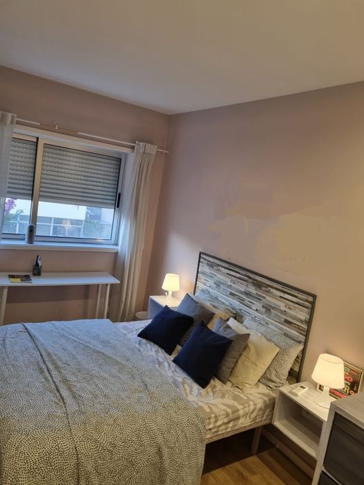 Alugo quarto mobiliado