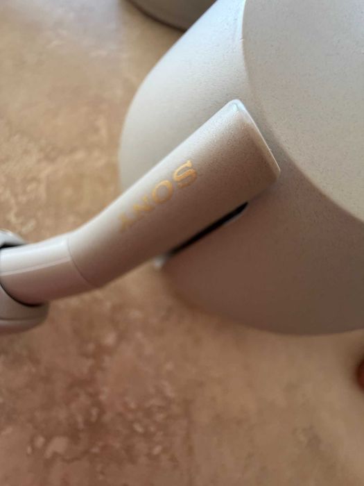 Sony WH-1000XM5 Noise Cancelling (Silver)