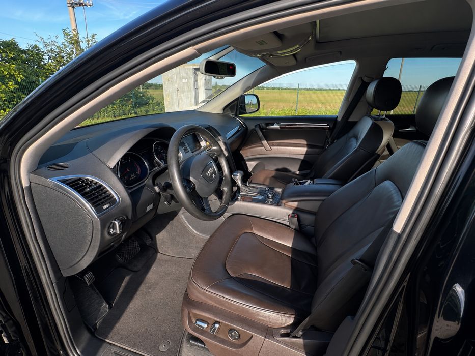 Audi q7 2012 g.
