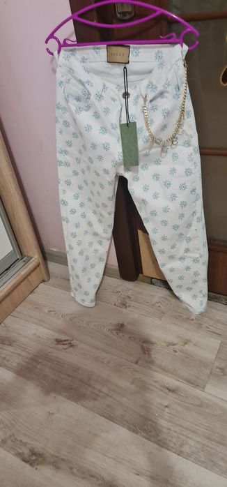 GUCCI  джинсы дуже стильні