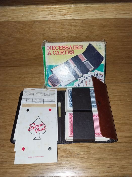 Bolsa Antiga com Dois Baralhos de Cartas