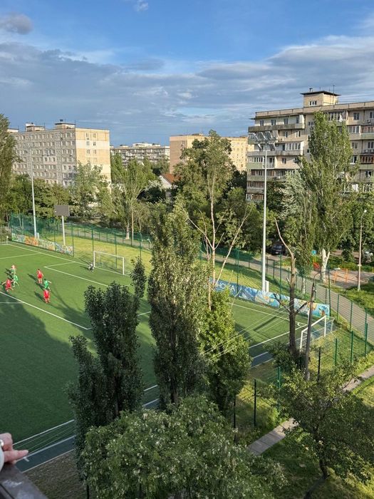 4 кімн квартира Оболонь , вул Йорданська ( Лайоша Гавро) 22