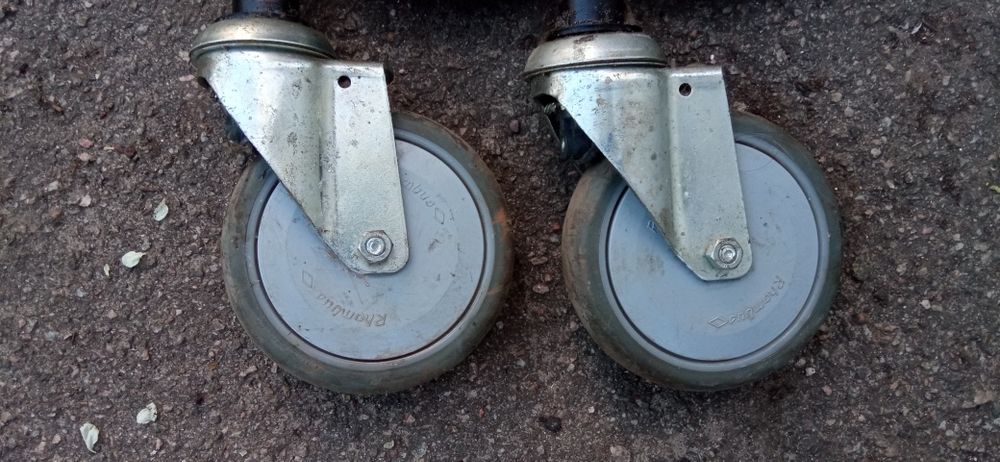Колеса наінвалідну коляску. Поворотні колеса.