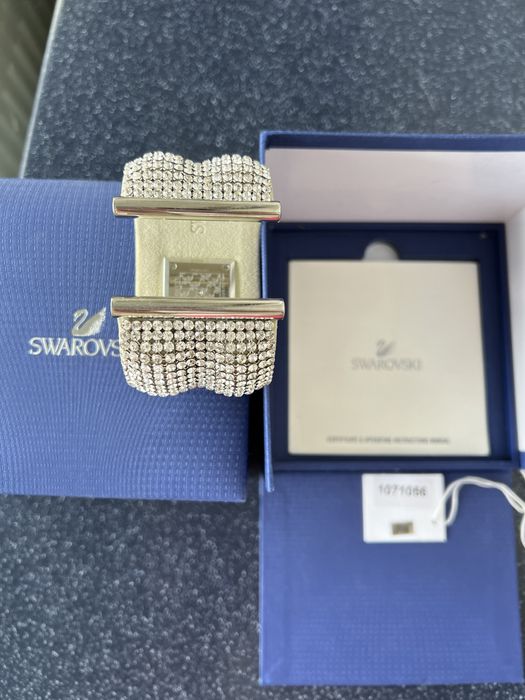 Годинник жіночий Swarovski