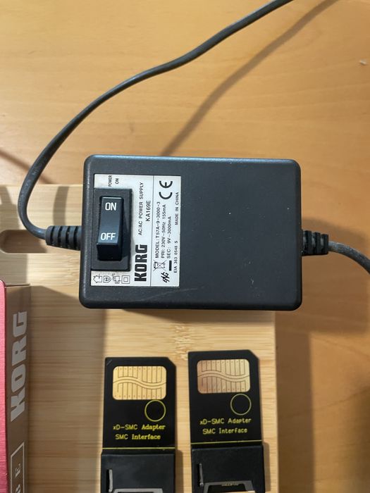 estação de produção musical + 2 cartões de memória + 2 adaptadores