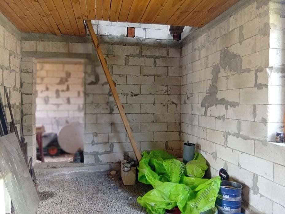 продам недобудову в Барашівському масиві
