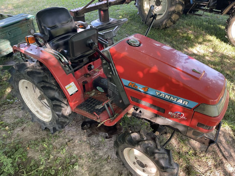 Yanmar Ke-4 мінітрактор з фрезою