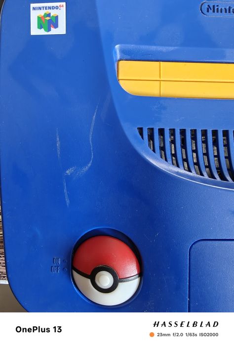 Consola Nintendo 64 Pikachu