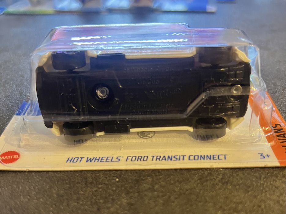 Ford Transit Connect Treasure Hunt Hot Wheels main