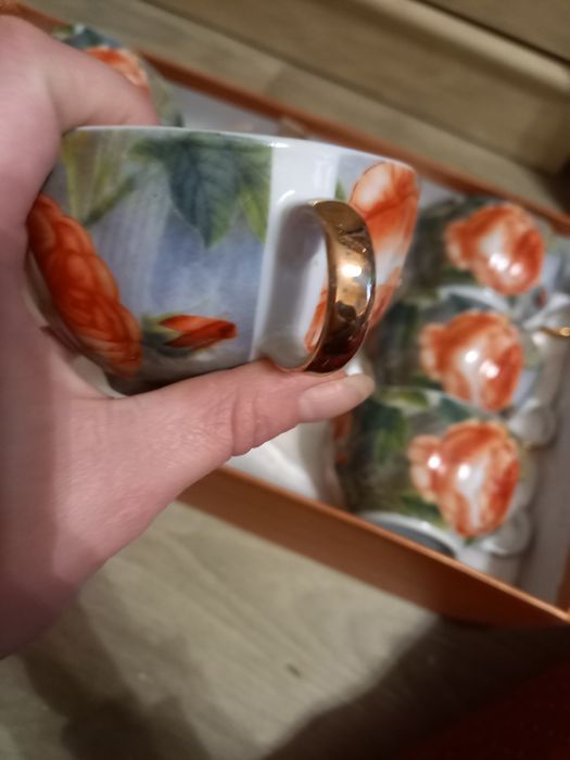 Фарфоровый чайный сервиз на 6 персон