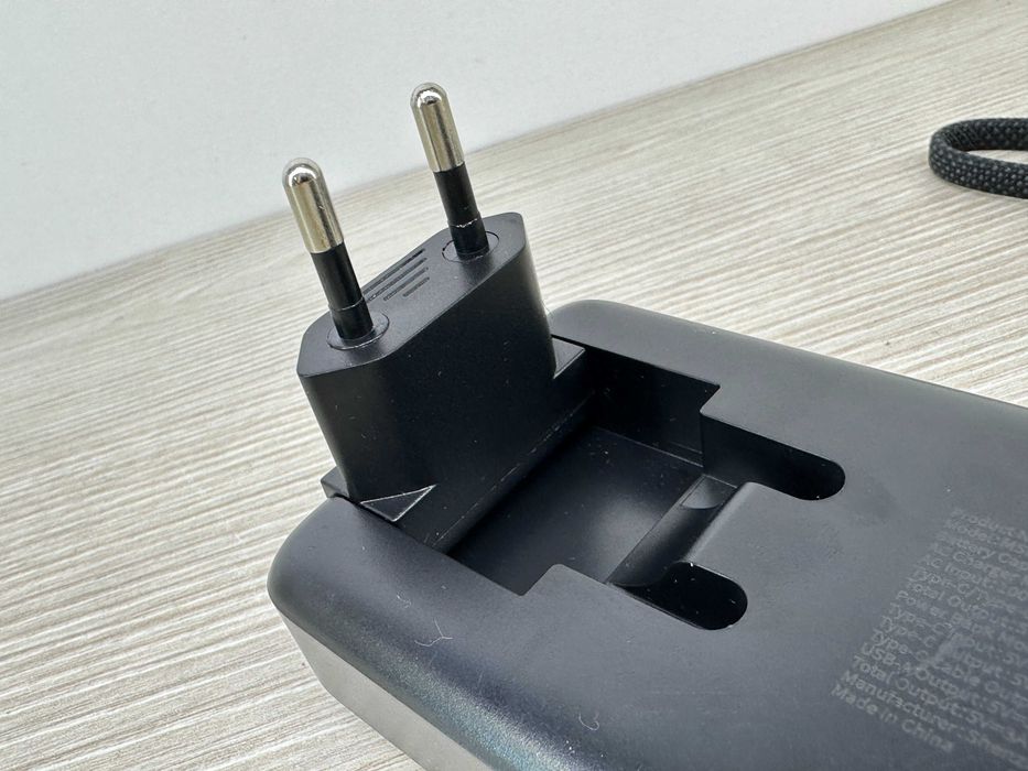 Powerbank Versus 10000 mAh