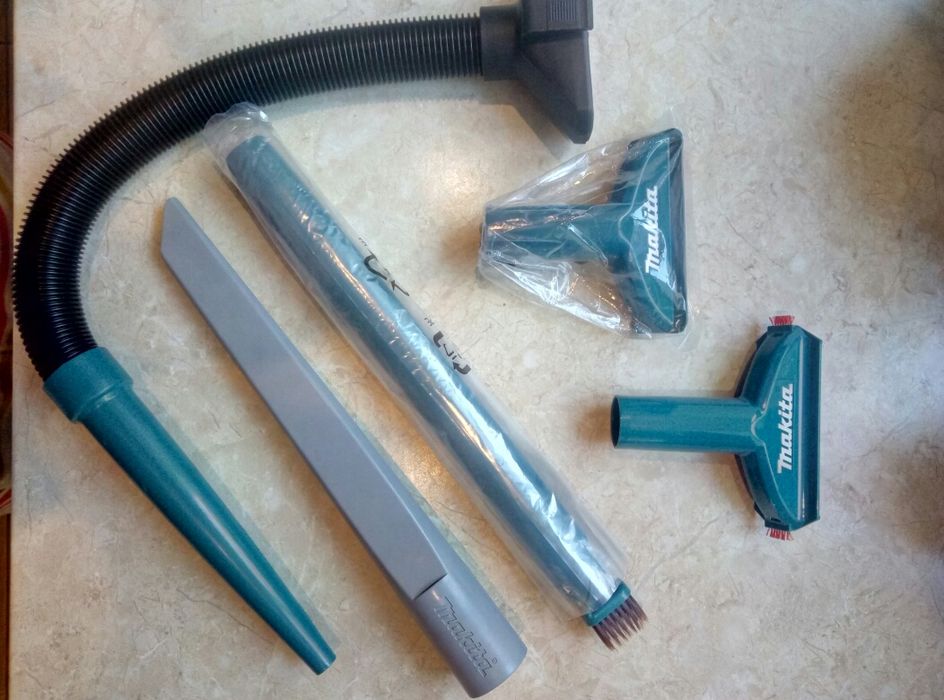 Акумуляторний пилосос-повітродувка(CXT) Makita CL121D