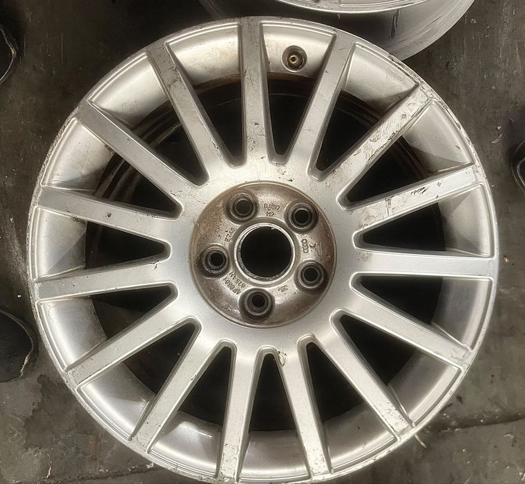 Jogo de 5 Jantes Originais Audi 17" 5x112 (Com Suplente) – OEM 4F0601025AH