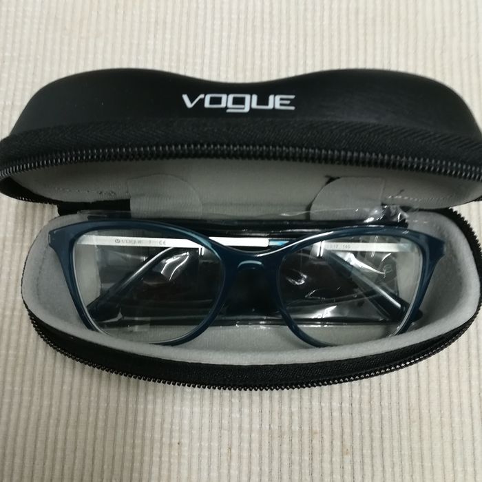 Óculos  (armação vogue)