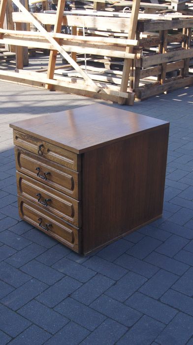 Zestaw mebli dębowych