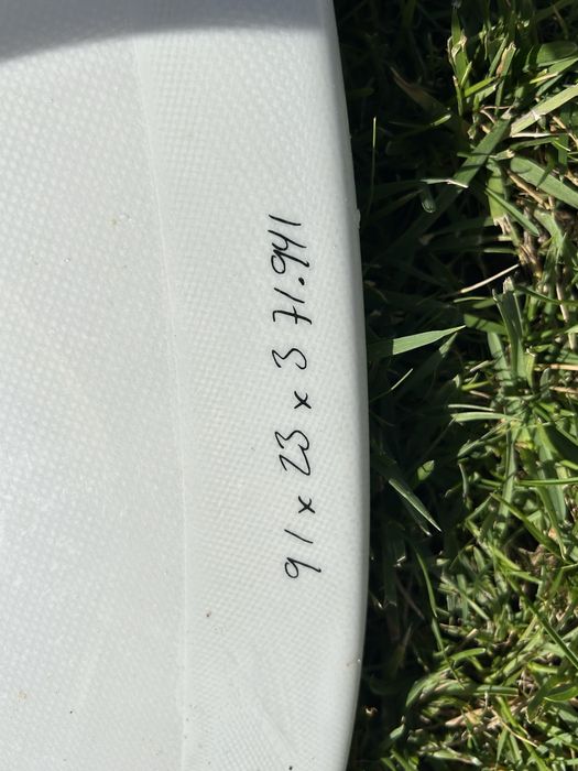 Longboard 9’ Max excelente estado sem reparos pouco uso