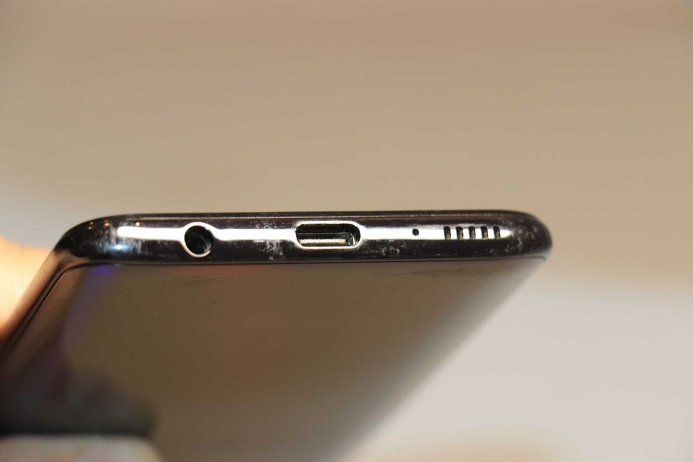 Samsung Galaxy A40  A405 DS 4/64GB Black, хороший стан! 2СІМ