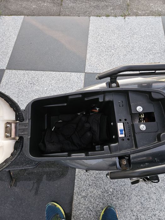 Vendo Mota eletrica com documentos