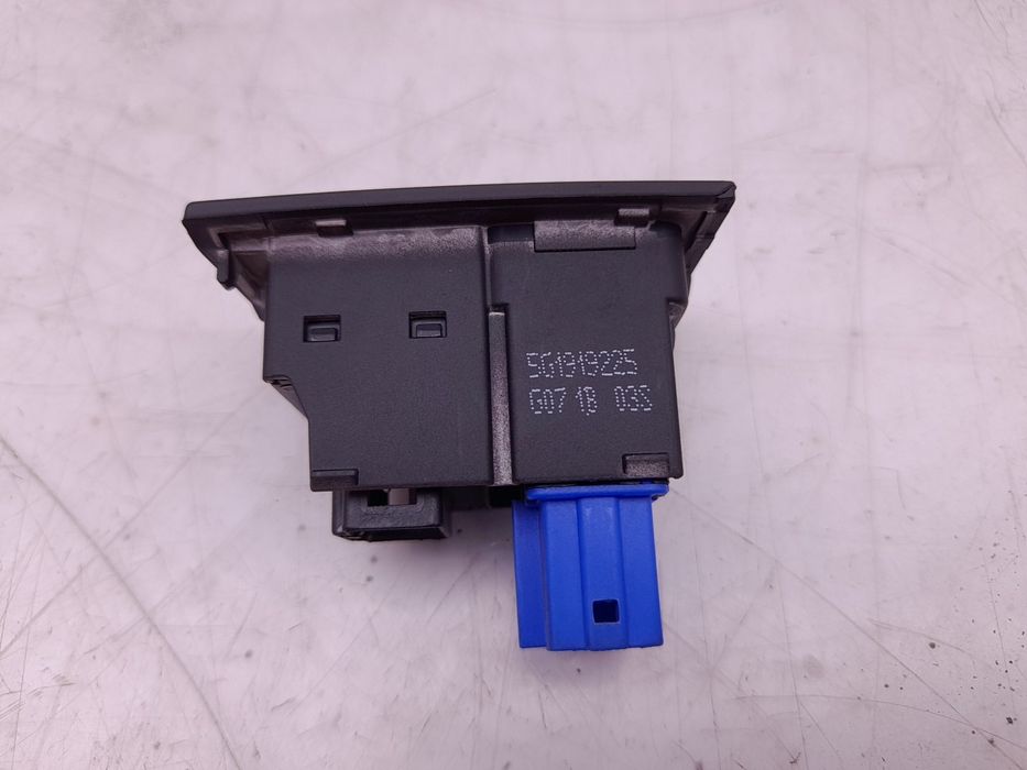 Botão / interruptor 4 piscas VOLKSWAGEN Golf VII Variant (BA5, BV5)