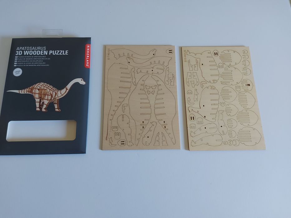 Puzzle 3D em madeira dinossauro (Apatosaurus)
Aberto, mas nunca utiliz