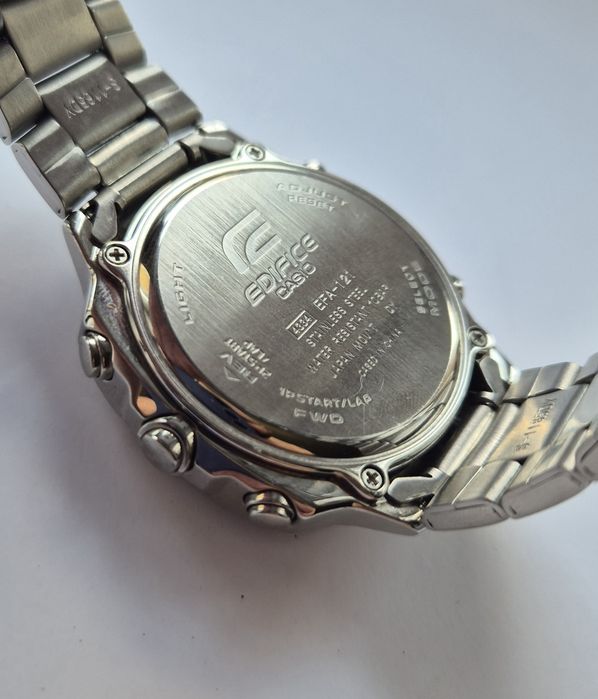 Zegarek Casio Edifice EFA-121D-7AVEF vintage