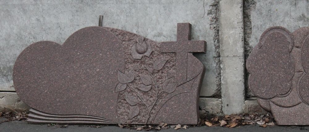 Гранітні пам'ятники від виробника