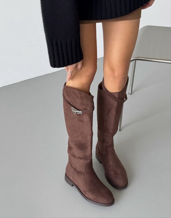 замшеві трендові чоботи