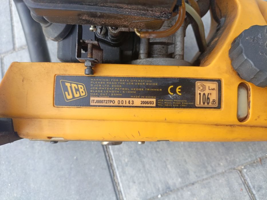 Nożyce do żywopłotu JCB spalinowe
